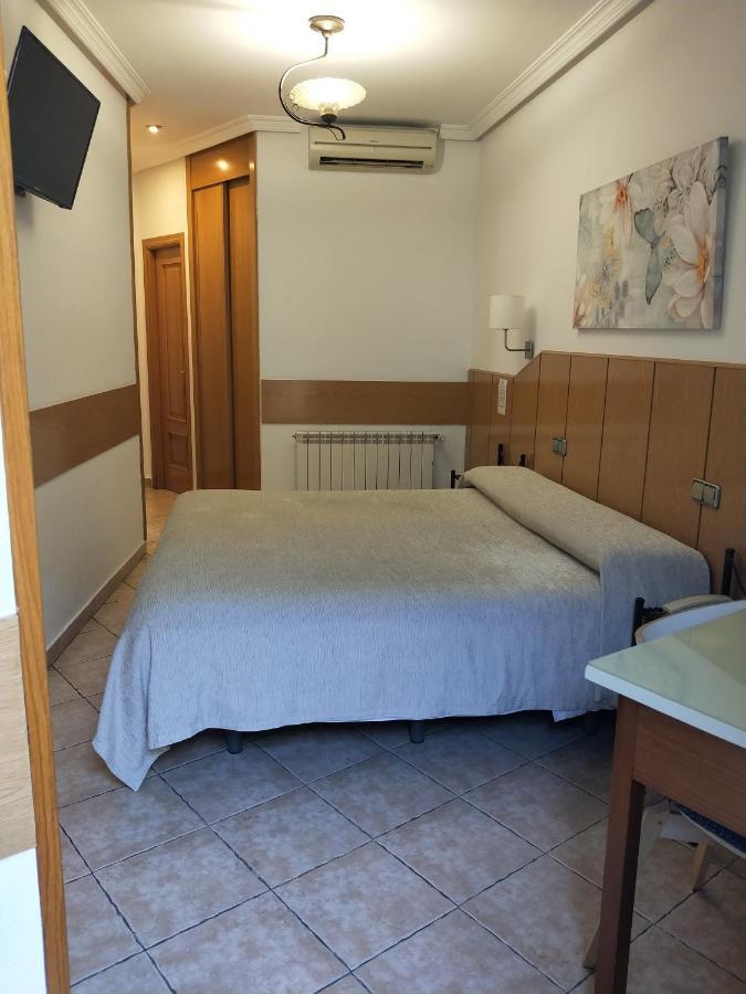 Hostal Maria Ronda Madrid Ngoại thất bức ảnh
