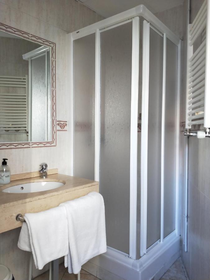 Hostal Maria Ronda Madrid Ngoại thất bức ảnh