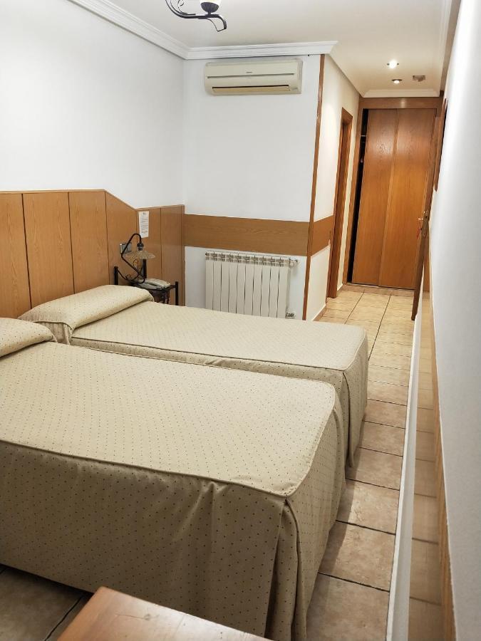 Hostal Maria Ronda Madrid Ngoại thất bức ảnh