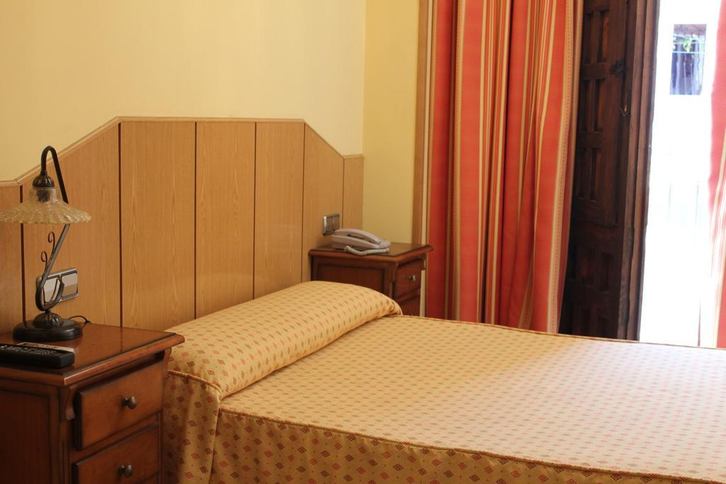 Hostal Maria Ronda Madrid Ngoại thất bức ảnh
