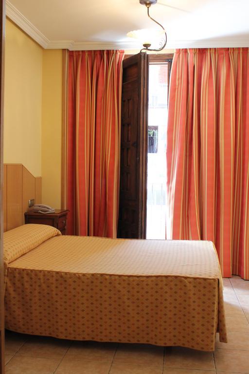 Hostal Maria Ronda Madrid Phòng bức ảnh