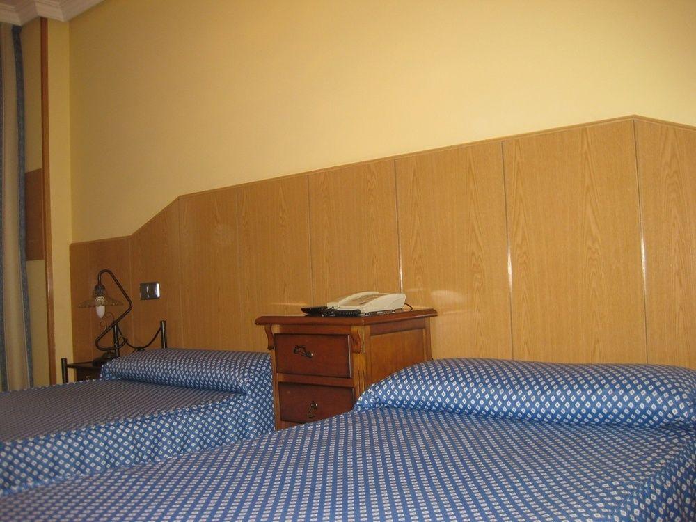 Hostal Maria Ronda Madrid Ngoại thất bức ảnh