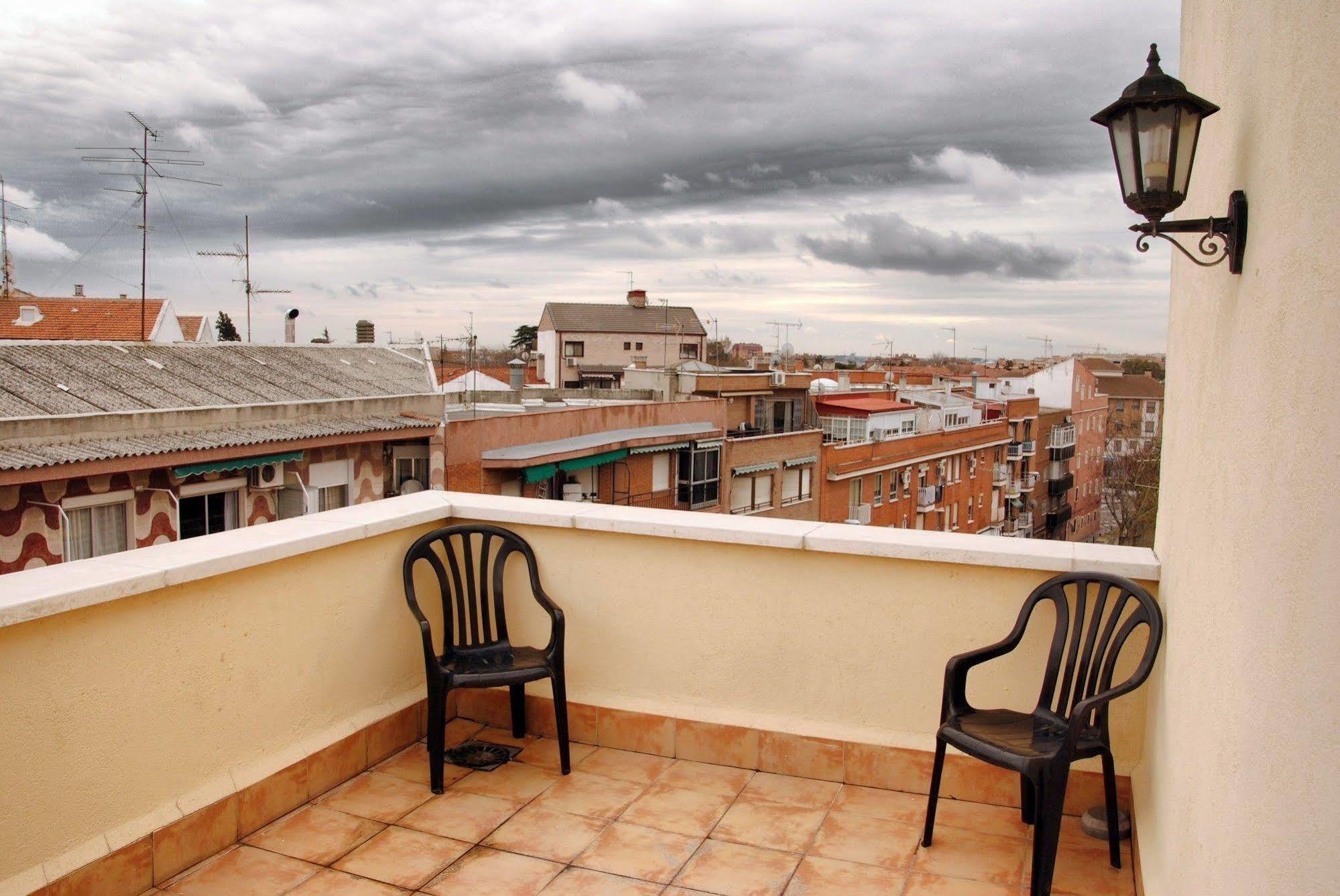 Hostal Maria Ronda Madrid Ngoại thất bức ảnh